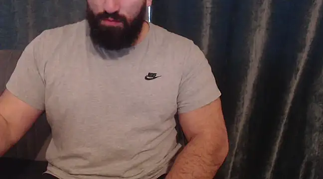 Snapshot of hugemachohandsome chatting on 01-29-25, 09:44 hugemachohandsome online show from 01-29-25, 09:44