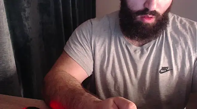 Snapshot of hugemachohandsome chatting on 02-27-25, 10:31 hugemachohandsome online show from 02-27-25, 10:31