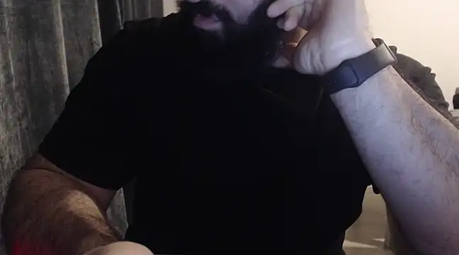 Snapshot of hugemachohandsome chatting on 03-01-25, 06:43 hugemachohandsome online show from 03-01-25, 06:43