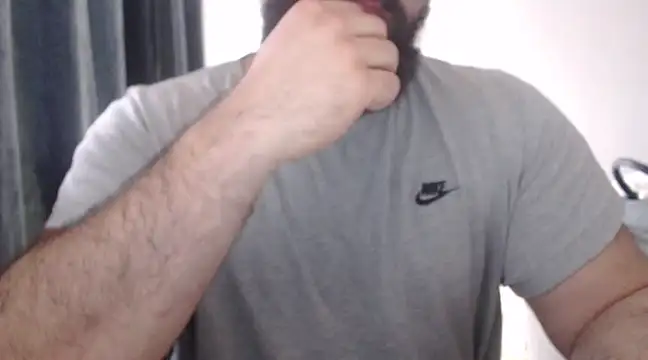 Snapshot of hugemachohandsome chatting on 03-02-25, 09:10 hugemachohandsome online show from 03-02-25, 09:10