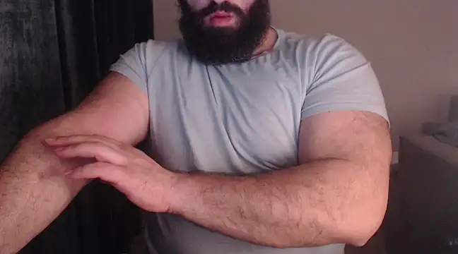 Snapshot of hugemachohandsome chatting on 03-06-25, 10:47 hugemachohandsome online show from 03-06-25, 10:47