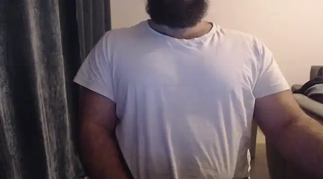 Snapshot of hugemachohandsome chatting on 03-09-25, 06:54 hugemachohandsome online show from 03-09-25, 06:54