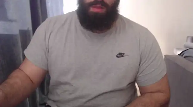 Snapshot of hugemachohandsome chatting on 03-10-25, 03:41 hugemachohandsome online show from 03-10-25, 03:41