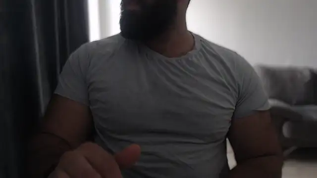 Snapshot of hugemachohandsome chatting on 09-15-25, 08:03 hugemachohandsome online show from 09-15-25, 08:03