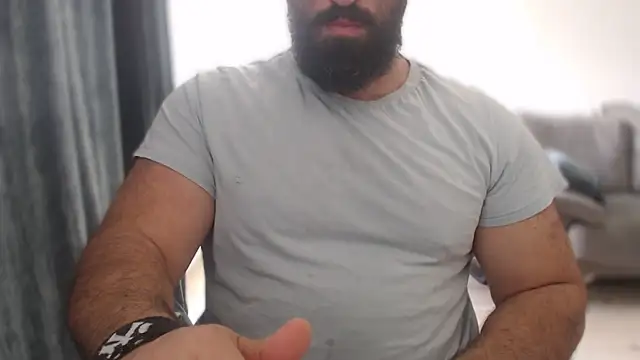 Snapshot of hugemachohandsome chatting on 09-16-25, 11:00 hugemachohandsome online show from 09-16-25, 11:00