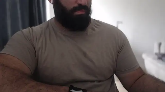 Snapshot of hugemachohandsome chatting on 09-22-25, 07:10 hugemachohandsome online show from 09-22-25, 07:10