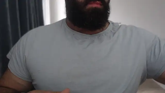 hugemachohandsome online show from 09-25-25, 08:18