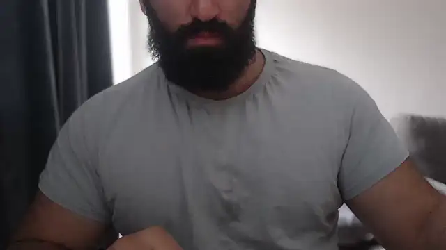 Snapshot of hugemachohandsome chatting on 09-27-25, 08:30 hugemachohandsome online show from 09-27-25, 08:30