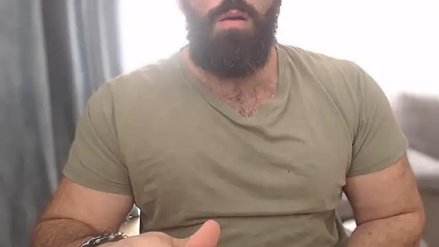 Snapshot of hugemachohandsome chatting on 09-29-25, 11:59 hugemachohandsome online show from 09-29-25, 11:59