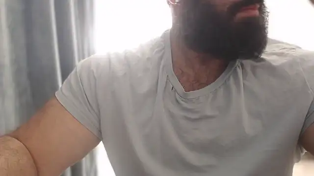 Snapshot of hugemachohandsome chatting on 10-03-25, 12:35 hugemachohandsome online show from 10-03-25, 12:35