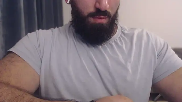 Snapshot of hugemachohandsome chatting on 10-06-25, 09:01 hugemachohandsome online show from 10-06-25, 09:01