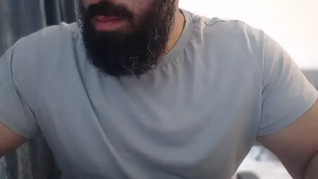 Snapshot of hugemachohandsome chatting on 10-12-25, 10:25 hugemachohandsome online show from 10-12-25, 10:25