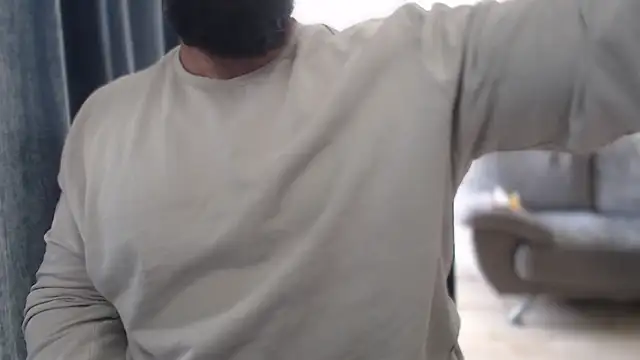 Snapshot of hugemachohandsome chatting on 10-27-25, 11:58 hugemachohandsome online show from 10-27-25, 11:58