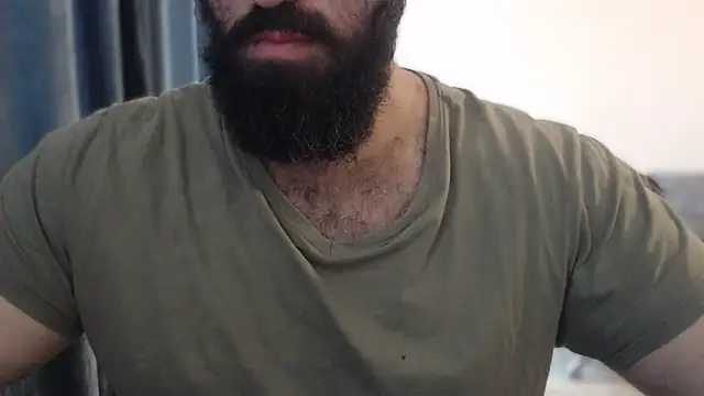 Snapshot of hugemachohandsome chatting on 10-31-25, 10:49 hugemachohandsome online show from 10-31-25, 10:49