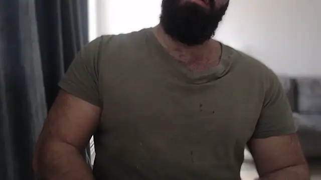 Snapshot of hugemachohandsome chatting on 11-01-25, 08:27 hugemachohandsome online show from 11-01-25, 08:27