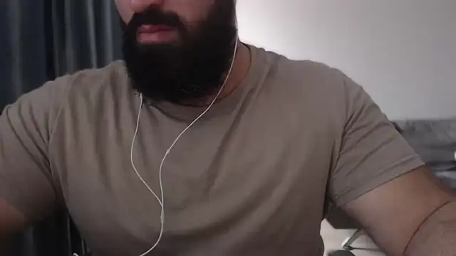 Snapshot of hugemachohandsome chatting on 11-10-25, 11:31 hugemachohandsome online show from 11-10-25, 11:31