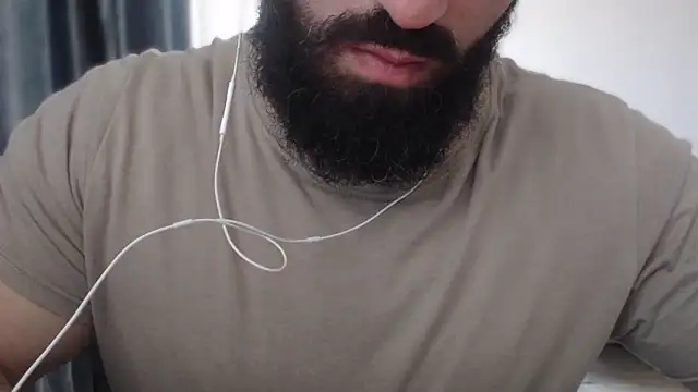 Snapshot of hugemachohandsome chatting on 11-11-25, 09:09 hugemachohandsome online show from 11-11-25, 09:09