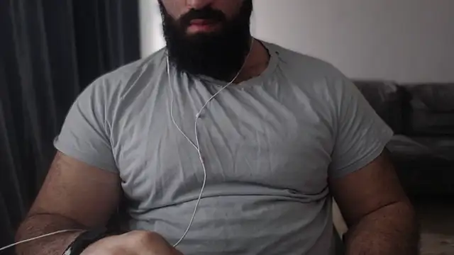 Snapshot of hugemachohandsome chatting on 11-16-25, 09:26 hugemachohandsome online show from 11-16-25, 09:26