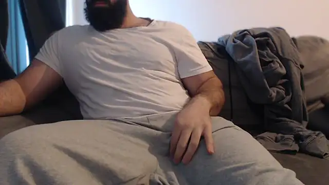 Snapshot of hugemachohandsome chatting on 12-03-25, 09:07 hugemachohandsome online show from 12-03-25, 09:07