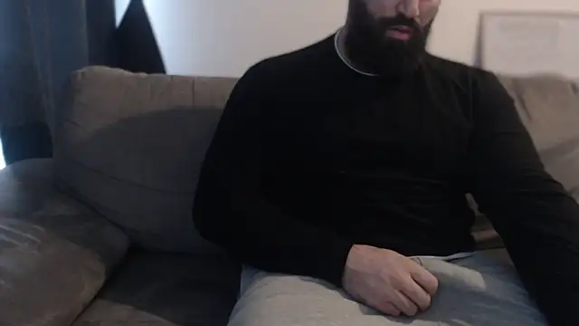 hugemachohandsome online show from 01-13-26, 08:41