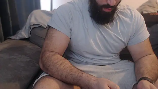 hugemachohandsome online show from 02-04-26, 08:53