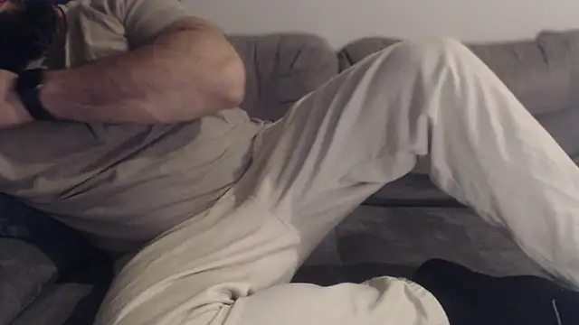 hugemachohandsome online show from 02-12-26, 10:27