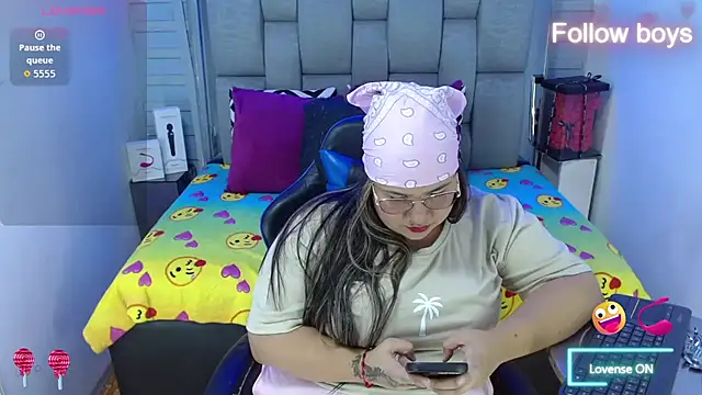 evelin zaens online show from 10-22-25, 04:35