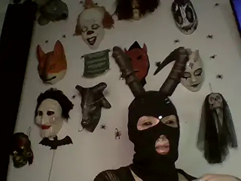 Snapshot of FeticheMacabre chatting on 02-05-25, 12:42 FeticheMacabre online show from 02-05-25, 12:42