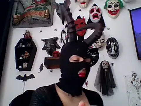 Snapshot of FeticheMacabre chatting on 10-26-25, 04:35 FeticheMacabre online show from 10-26-25, 04:35