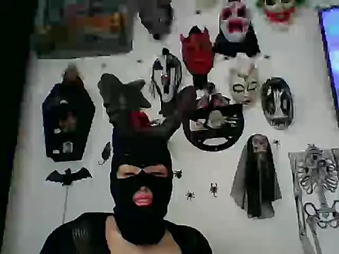 Snapshot of FeticheMacabre chatting on 11-01-25, 07:27 FeticheMacabre online show from 11-01-25, 07:27