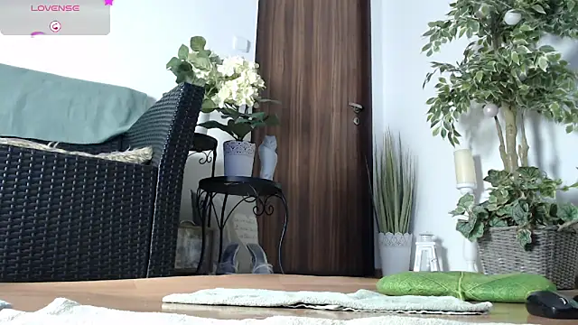 Squirtmania online show from 12-29-24, 05:21