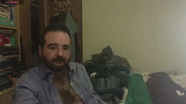 Snapshot of curiosillo83 chatting on 03-01-25, 05:42 curiosillo83 online show from 03-01-25, 05:42