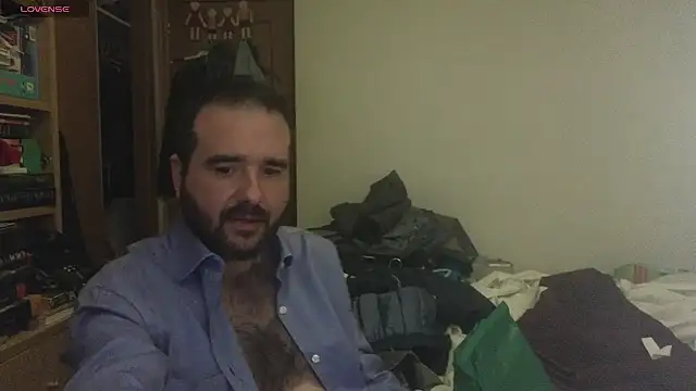 Snapshot of curiosillo83 chatting on 03-01-25, 08:45 curiosillo83 online show from 03-01-25, 08:45