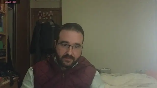 Snapshot of curiosillo83 chatting on 03-05-25, 09:15 curiosillo83 online show from 03-05-25, 09:15