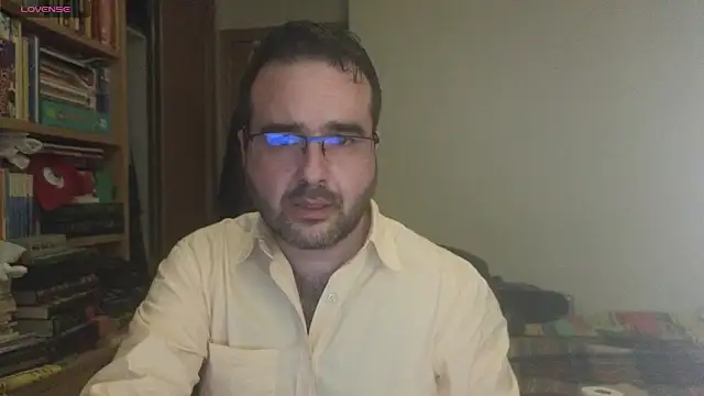 Snapshot of curiosillo83 chatting on 03-07-25, 11:40 curiosillo83 online show from 03-07-25, 11:40