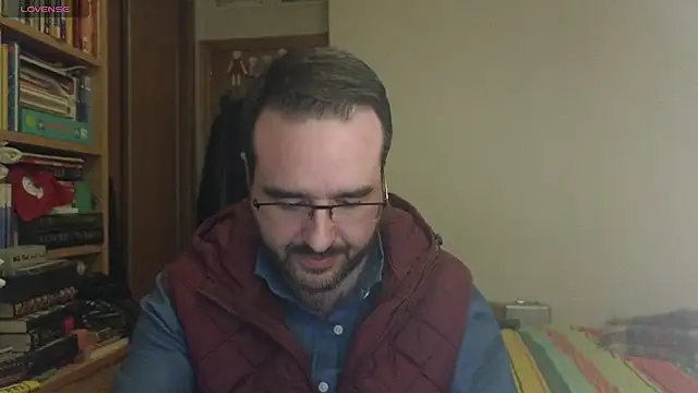 Snapshot of curiosillo83 chatting on 03-13-25, 03:17 curiosillo83 online show from 03-13-25, 03:17