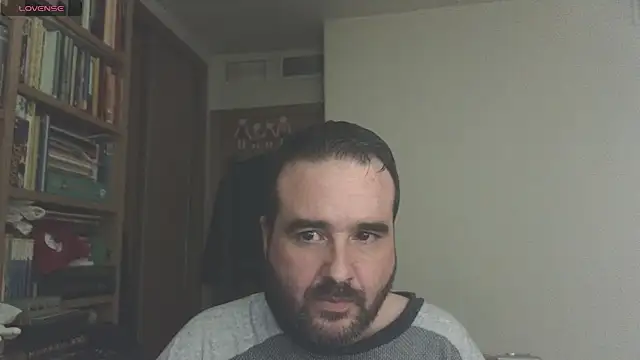 Snapshot of curiosillo83 chatting on 03-18-25, 05:21 curiosillo83 online show from 03-18-25, 05:21