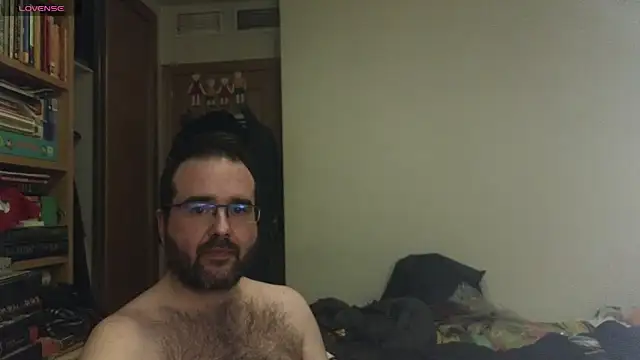 Snapshot of curiosillo83 chatting on 03-18-25, 08:26 curiosillo83 online show from 03-18-25, 08:26