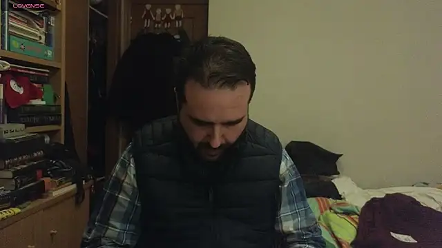 Snapshot of curiosillo83 chatting on 03-20-25, 06:20 curiosillo83 online show from 03-20-25, 06:20