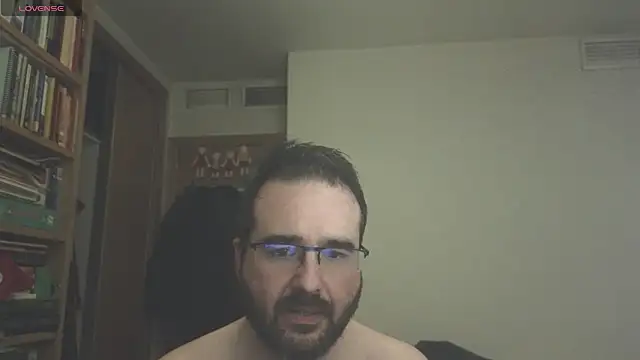 Snapshot of curiosillo83 chatting on 03-21-25, 02:40 curiosillo83 online show from 03-21-25, 02:40