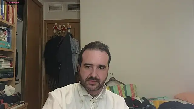 Snapshot of curiosillo83 chatting on 09-15-25, 03:17 curiosillo83 online show from 09-15-25, 03:17