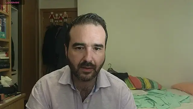 Snapshot of curiosillo83 chatting on 09-17-25, 03:35 curiosillo83 online show from 09-17-25, 03:35