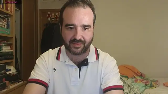 Snapshot of curiosillo83 chatting on 09-23-25, 02:20 curiosillo83 online show from 09-23-25, 02:20