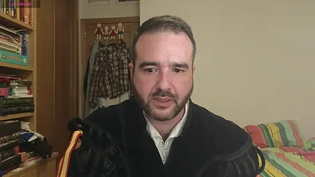 Snapshot of curiosillo83 chatting on 10-04-25, 11:47 curiosillo83 online show from 10-04-25, 11:47