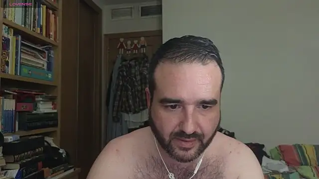 Snapshot of curiosillo83 chatting on 10-08-25, 02:31 curiosillo83 online show from 10-08-25, 02:31