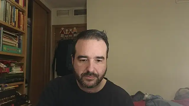 Snapshot of curiosillo83 chatting on 11-22-25, 04:39 curiosillo83 online show from 11-22-25, 04:39