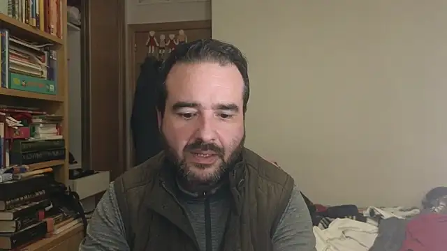 Snapshot of curiosillo83 chatting on 11-26-25, 03:13 curiosillo83 online show from 11-26-25, 03:13