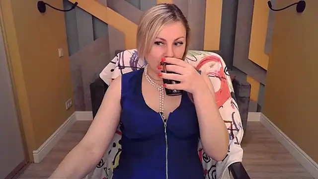 Snapshot of Candy_Long chatting on 02-06-26, 06:29 Candy Long online show from 02-06-26, 06:29