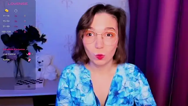 KindHazelHere  online show from 12-18-25, 10:54