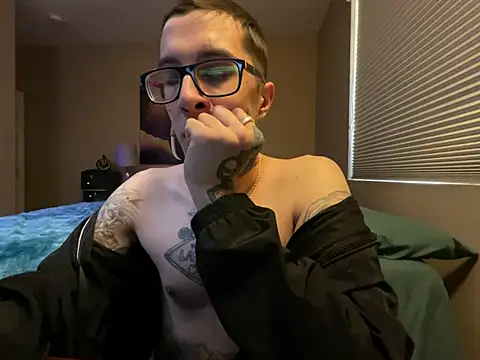 Snapshot of Bwcjoshbanks chatting on 02-10-25, 10:30 Bwcjoshbanks online show from 02-10-25, 10:30